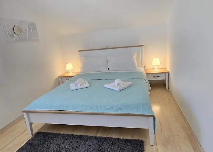 Rustic Apartment Mariva